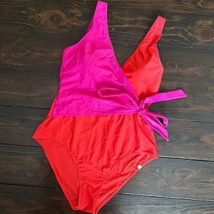 Summersalt The Perfect Wrap One-Piece Hibiscus & Grapefruit (Size 12)